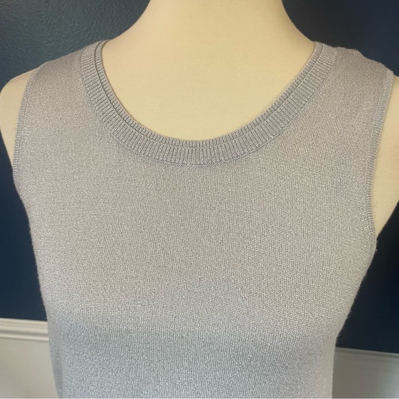 Peck & Peck silver sleeveless top - Picture 2 of 8